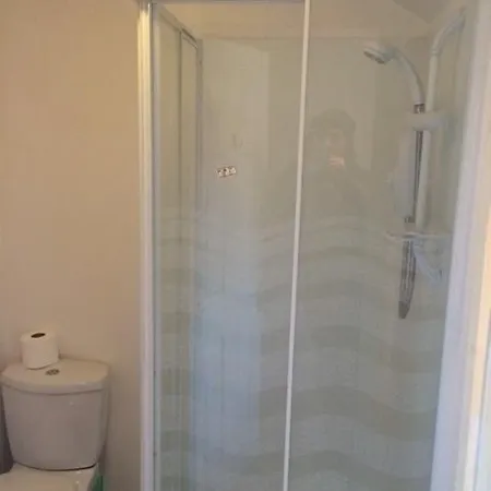 Nite 3* Leeds (West Yorkshire)